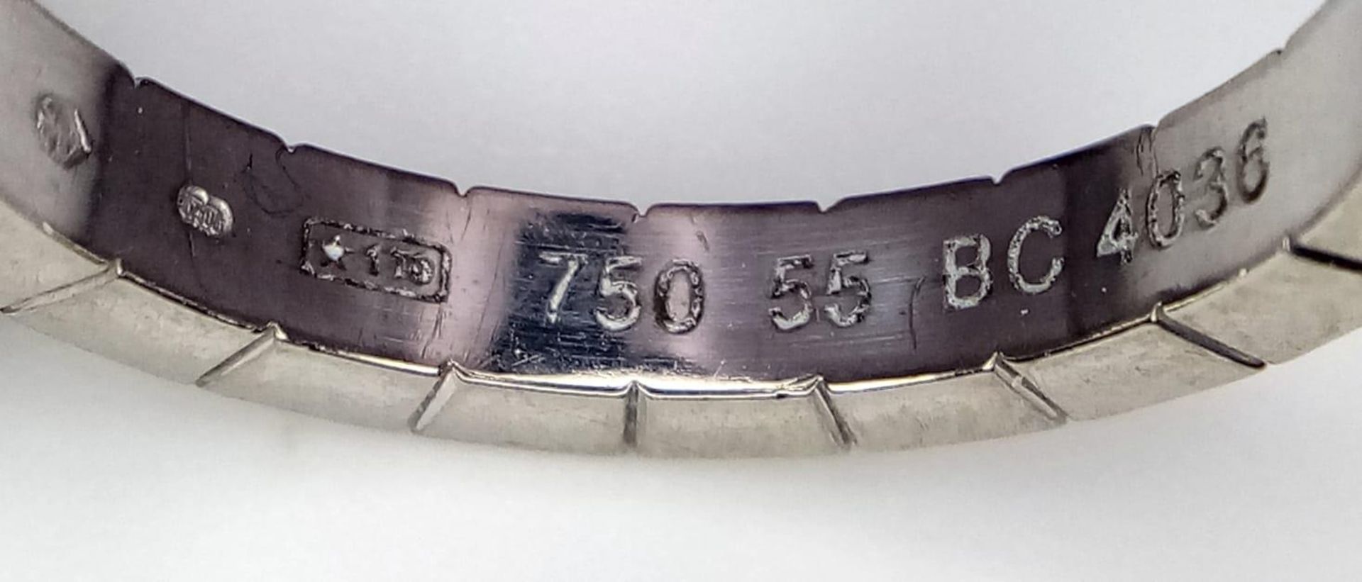 A vintage, 19 K white gold CARTIER band ring, fully hallmarked, size: O, weight: 6.7 g, in its - Bild 7 aus 8