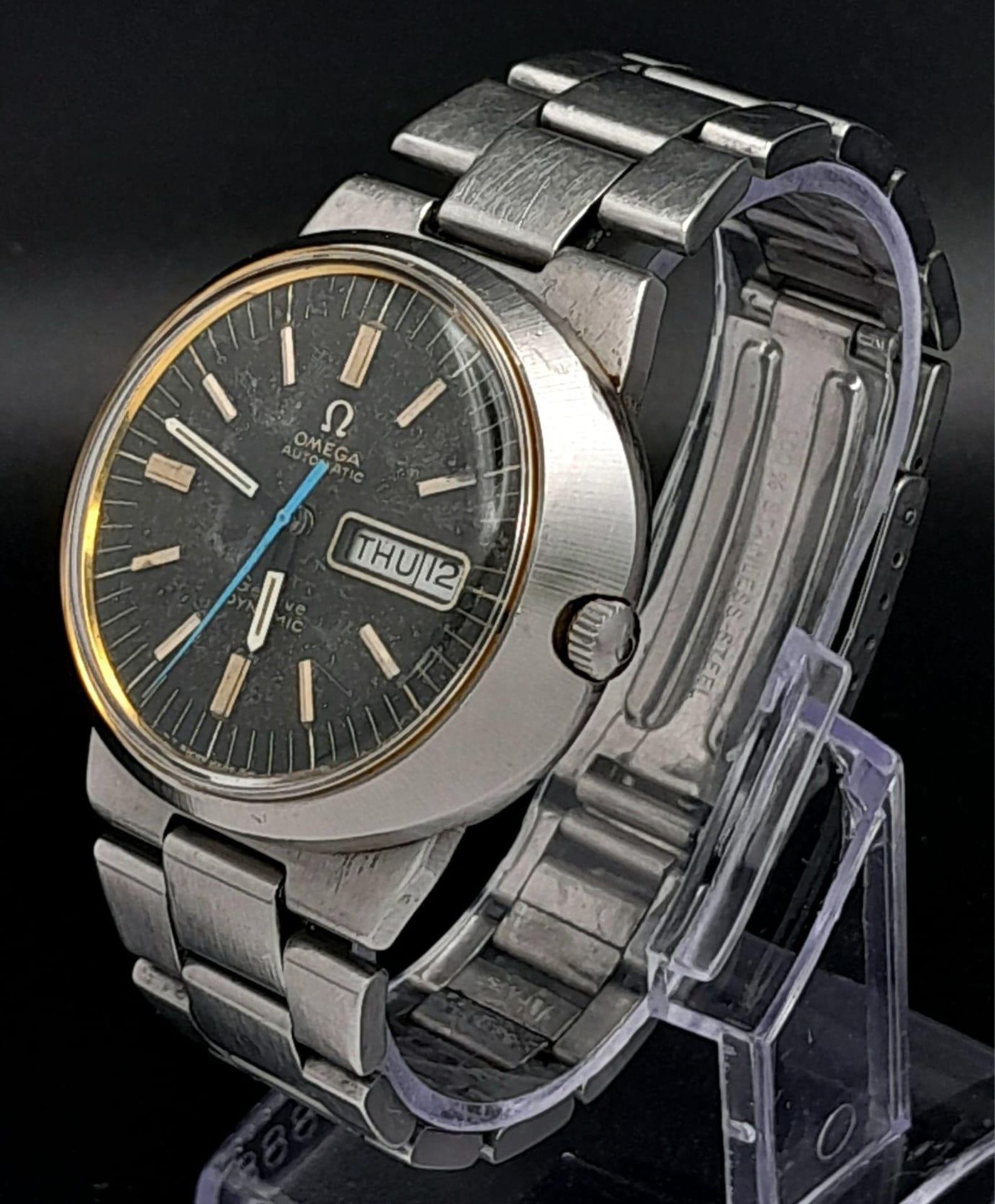 A Vintage Omega Automatic Dynamic Gents Watch. Stainless steel strap and oval case - 42mm. Black - Bild 2 aus 13