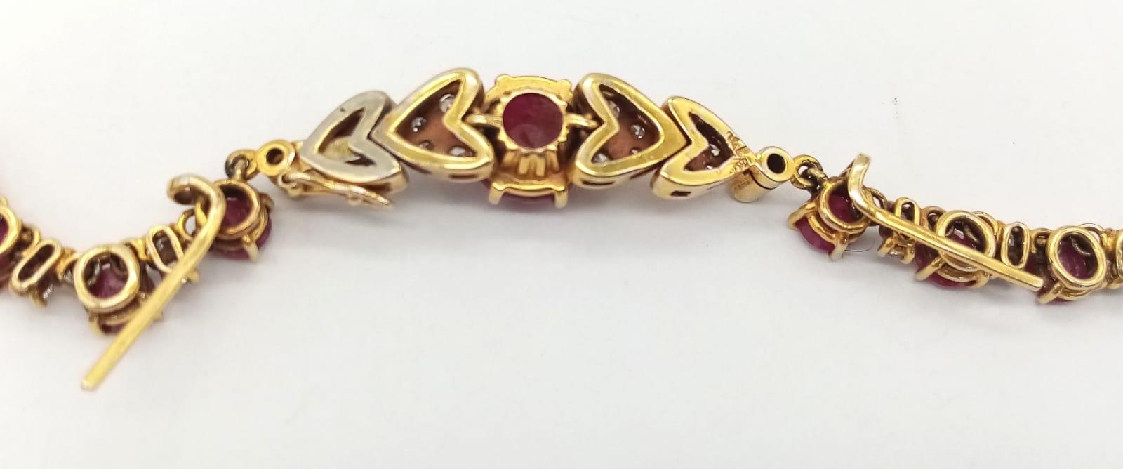 A vintage, 9 K yellow gold necklace loaded with oval cut natural rubies and round cut diamonds. - Image 5 of 10