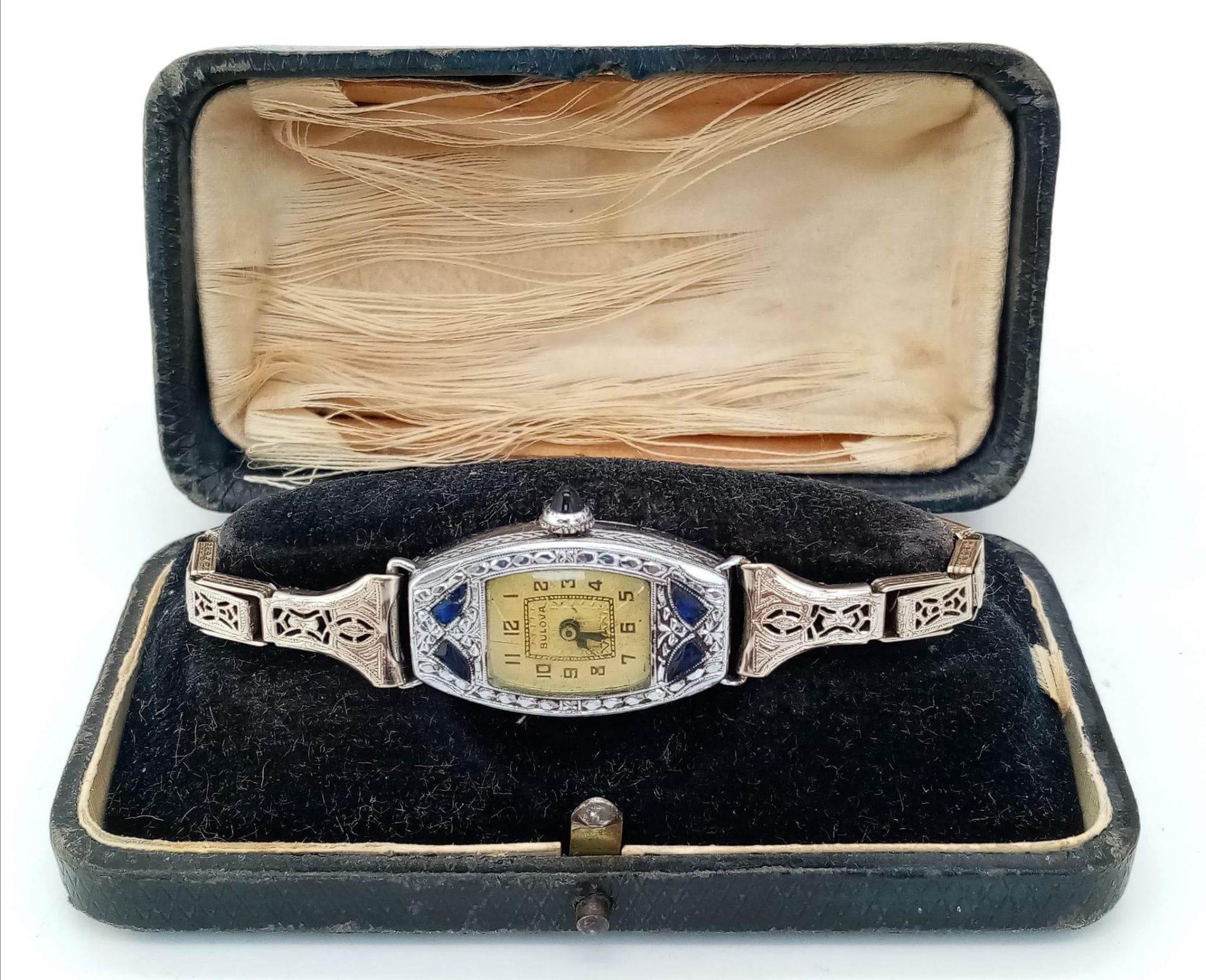 An Antique Art Deco Bulova Ladies Sapphire Set Watch with Cabochon Winder. Dated 1924. Has an - Image 7 of 7