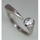 A 22K White Gold White Stone Open Ring. Size L-M.4.07g total weight.