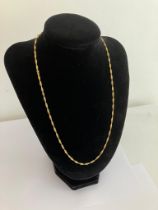 A beautiful 9 carat Yellow GOLD LINK Italian Twist Chain. Full UK hallmark. 3.12 grams. 50 cm.