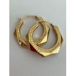 Pair of Classic 9 carat GOLD HOOP EARRINGS. 1.4 grams.