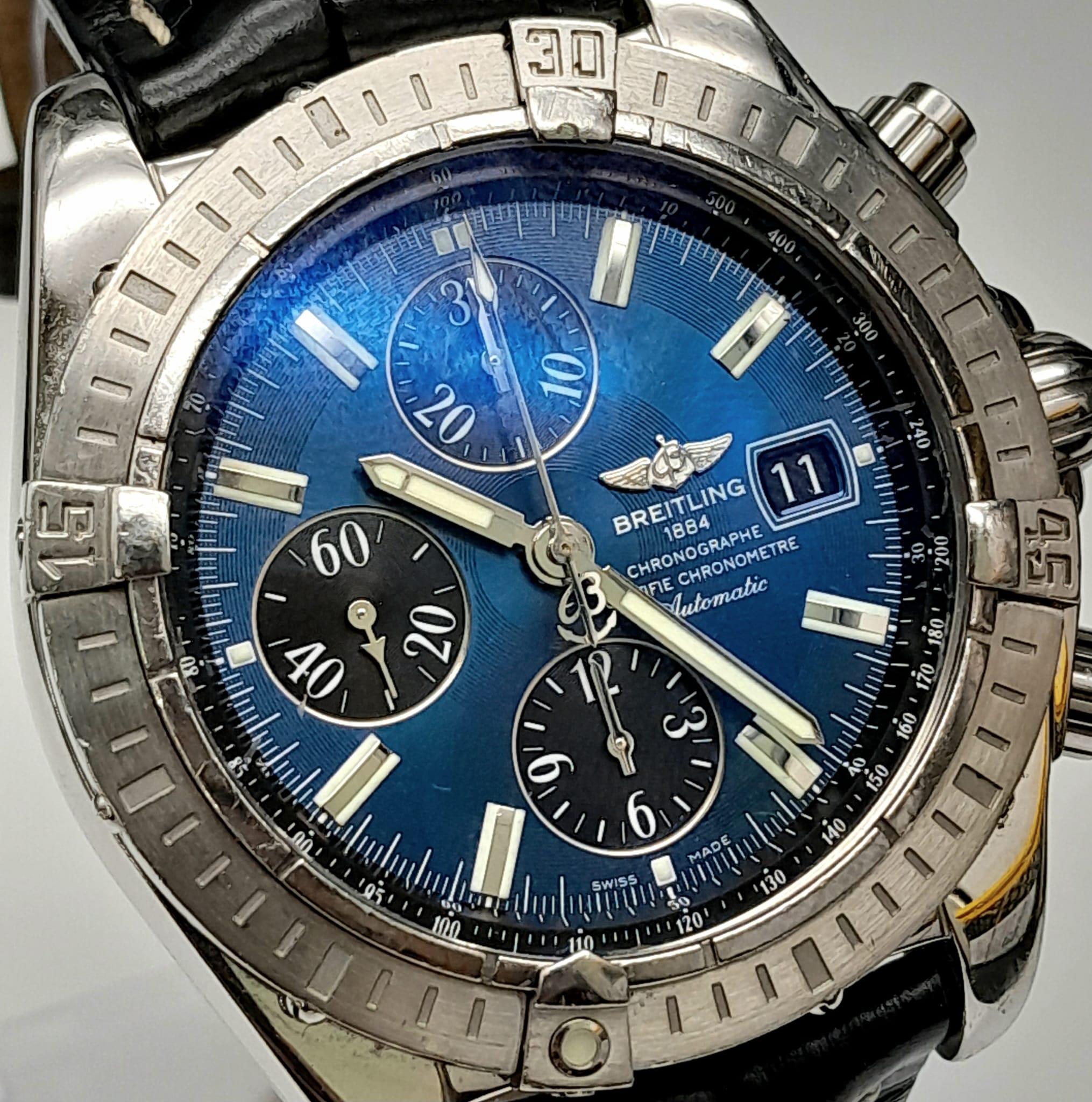 A Breitling Chronograph Automatic Gents Watch. Black leather strap. Stainless steel case - 44mm. - Image 3 of 24