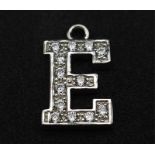 STERLING SILVER STONE SET INITIAL E CHARM / PENDANT WEIGHT: 1.7G