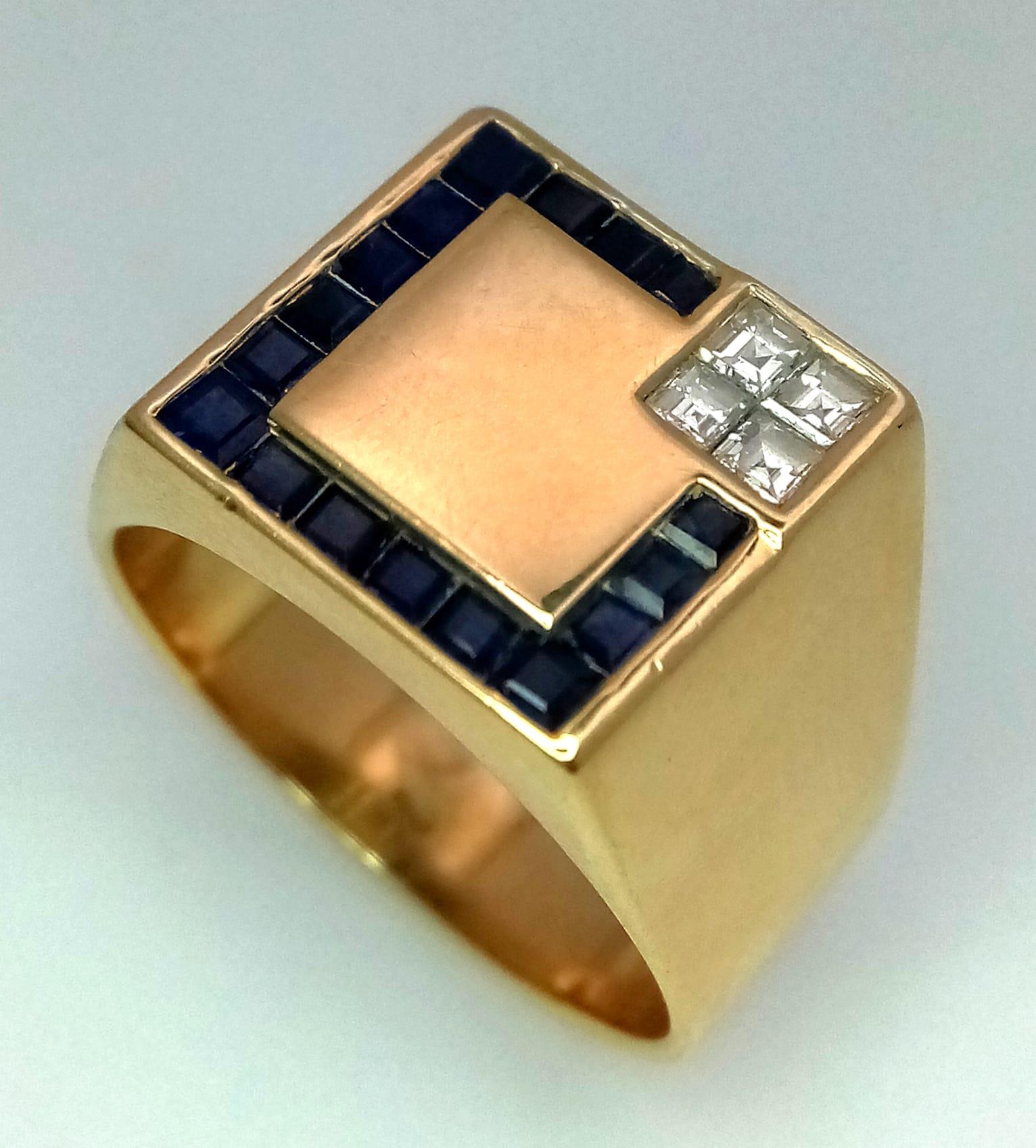 A gents, 18 K yellow gold cygnet ring with square cut blue sapphires and diamonds, size: W, - Image 2 of 7