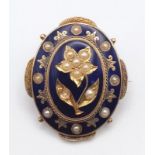 A 14kt Yellow Gold Vintage Blue Enamelled & Seed Pearl Set Mourning Brooch. W: 6.8g