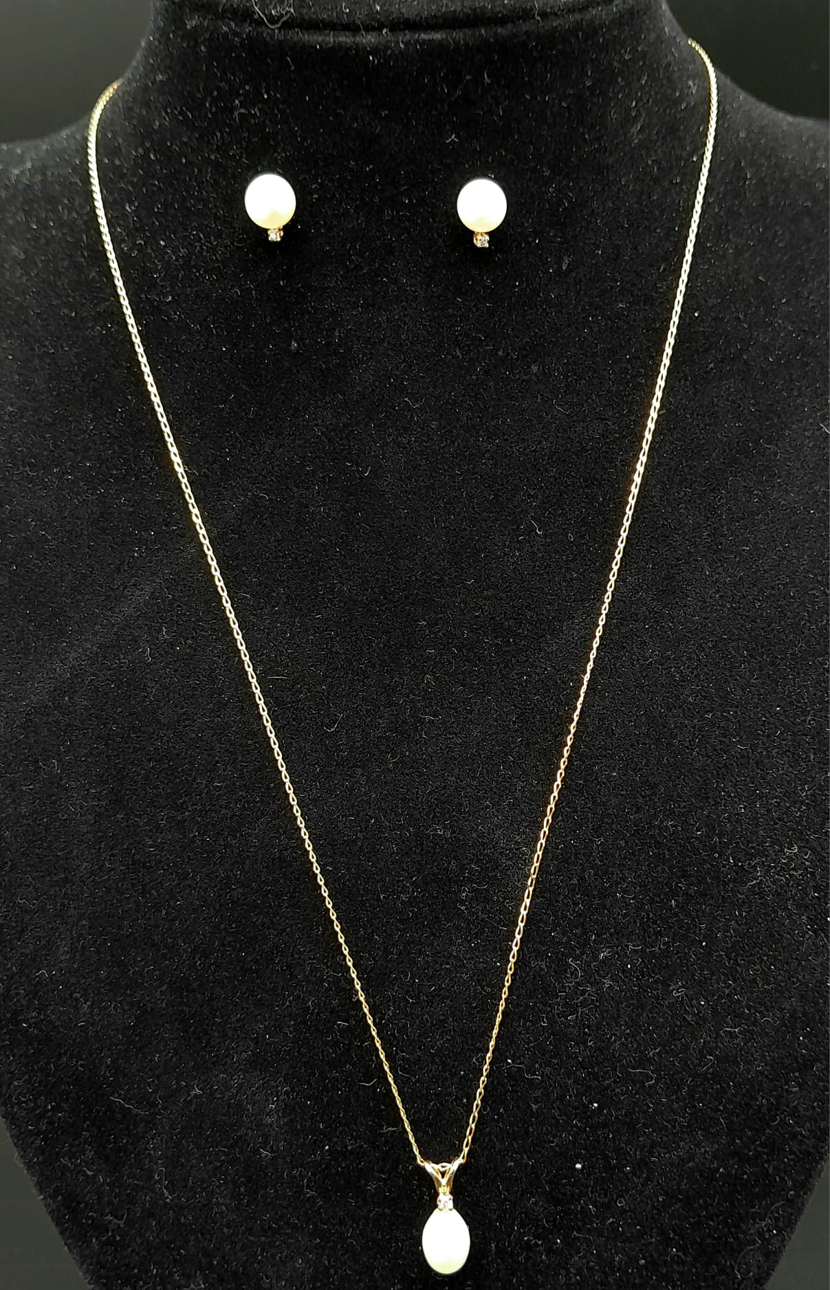 An Unworn 9 Carat Yellow Gold Pearl and Diamond Set Necklace & Matching Earrings. 46cm Length Chain,