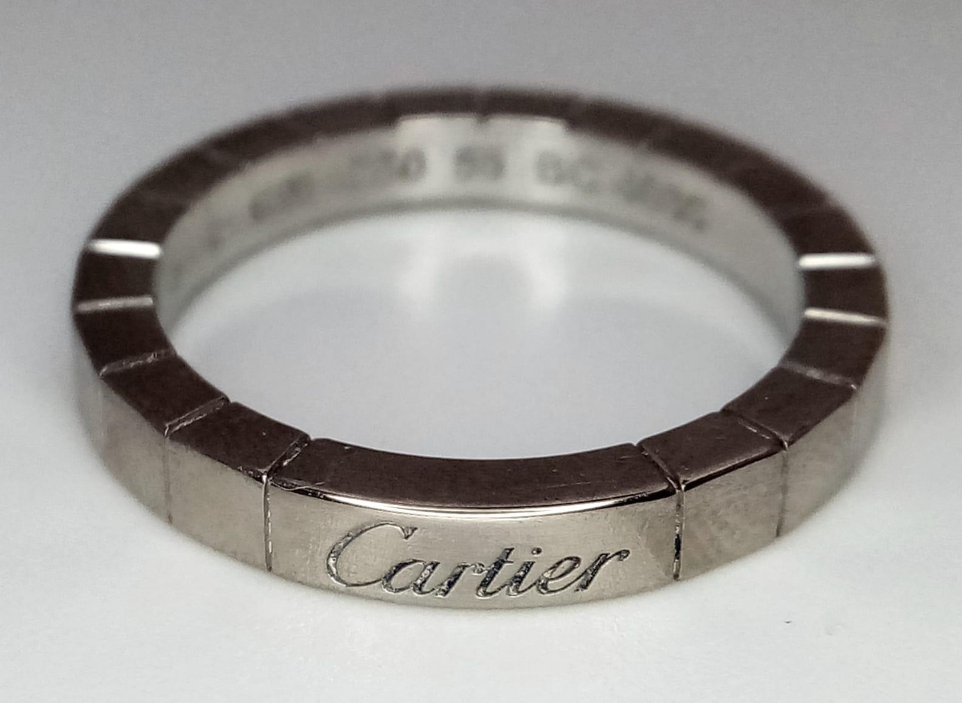 A vintage, 19 K white gold CARTIER band ring, fully hallmarked, size: O, weight: 6.7 g, in its - Bild 2 aus 8