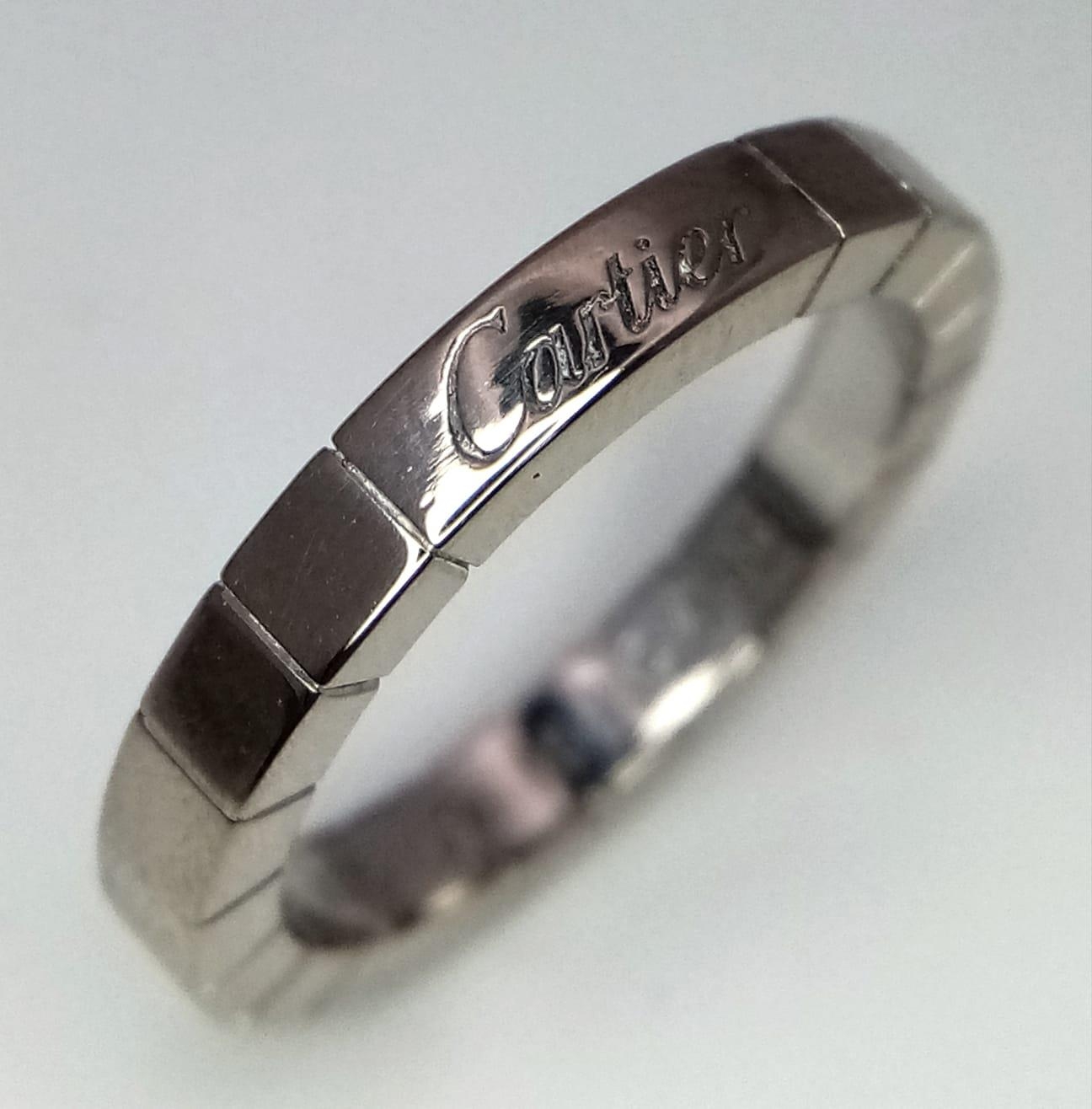A vintage, 19 K white gold CARTIER band ring, fully hallmarked, size: O, weight: 6.7 g, in its - Image 4 of 8