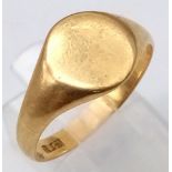 A Vintage 18K Yellow Gold Signet Ring. Size Q. 4.63g weight.