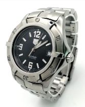 A Tag Heuer Automatic 200M Gents Divers Watch. Stainless steel bracelet and case - 37mm. Black