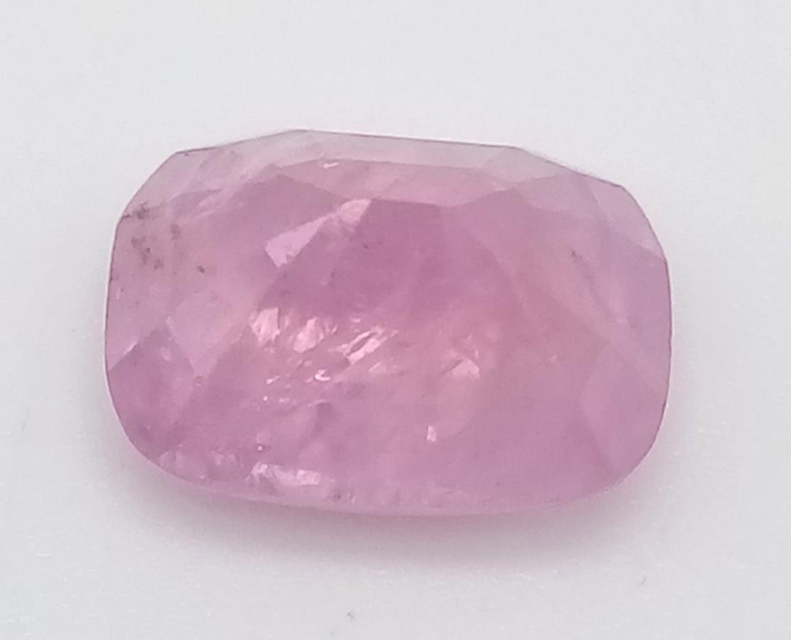 A 4.15ct Very Rare Pink Untreated Kashmir Sapphire Kashmir Gemstone. Comes with a Swiss GFCO - Image 2 of 4