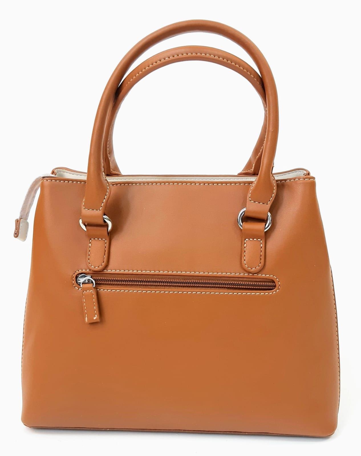 An Unused French, David Jones Paris, Tan Leather Handbag 30x37cm. Comes with Shoulder Strap. - Image 3 of 5