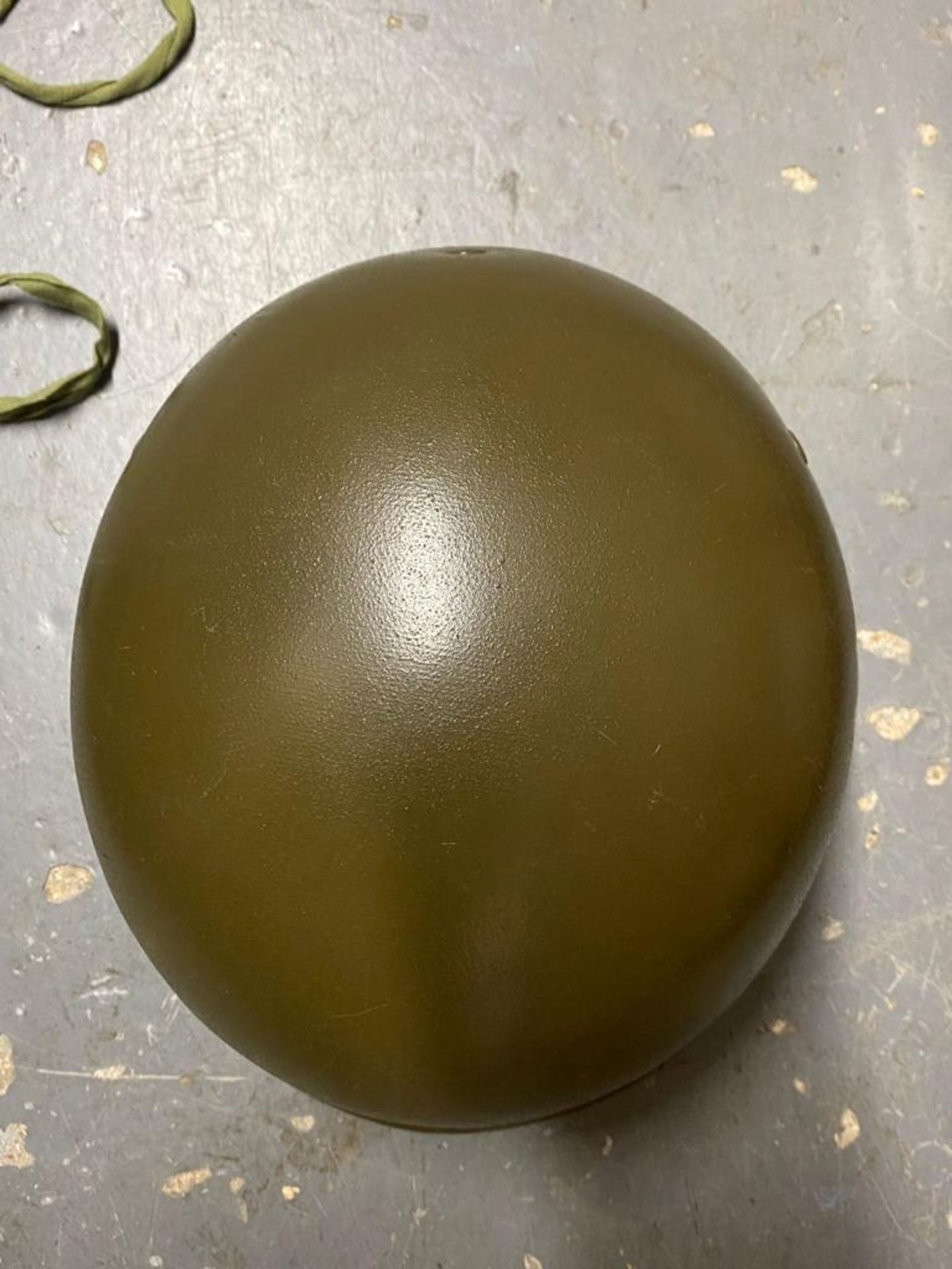 A WW2 USA Marine Corps Front Sean M1 Helmet with a Westinghouse Liner. There are numbers at the - Bild 8 aus 9