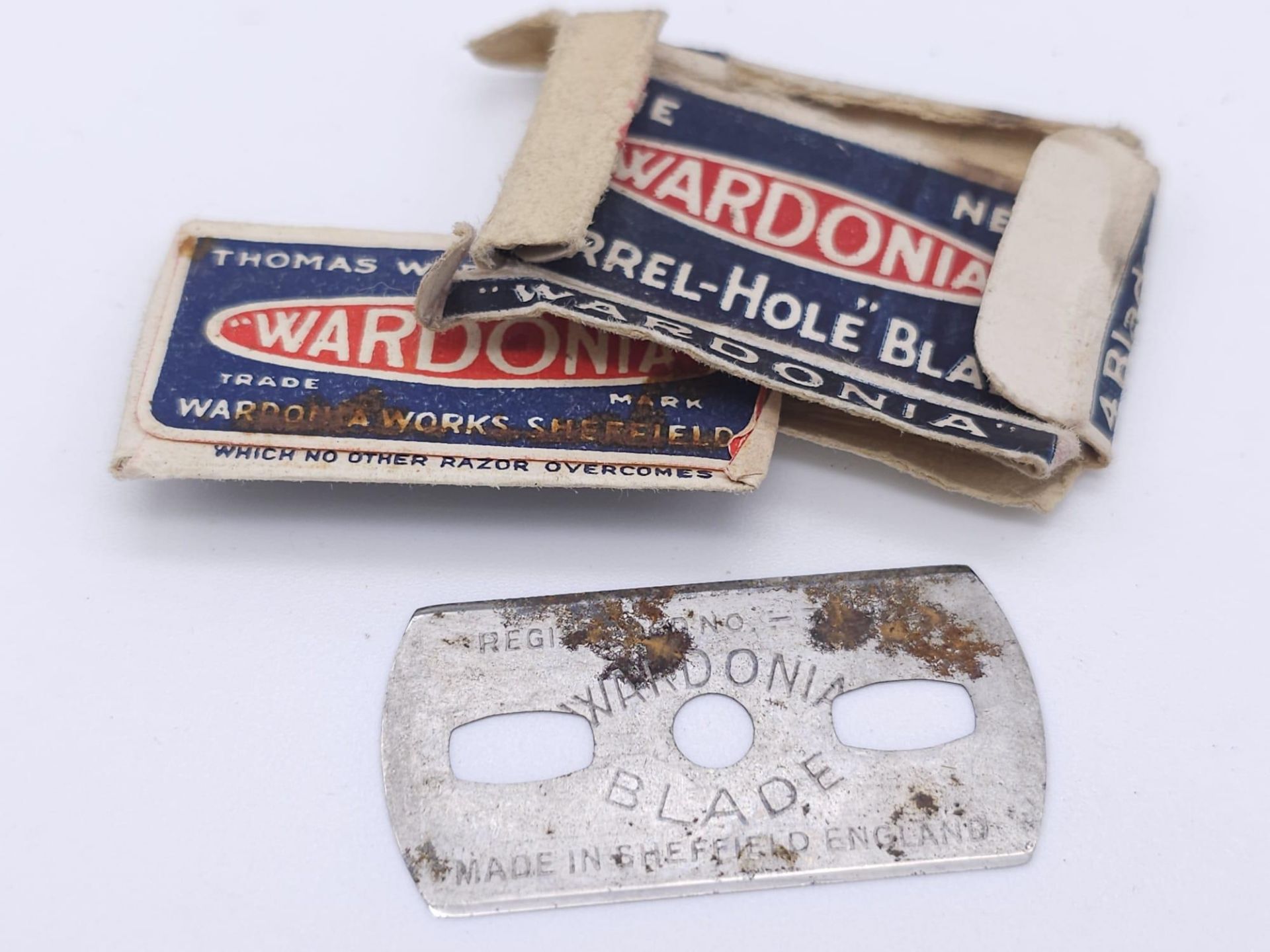 WW2 British Shaving Kit, sent to a Prisoner of War in German containing a hidden compass under the - Bild 8 aus 19