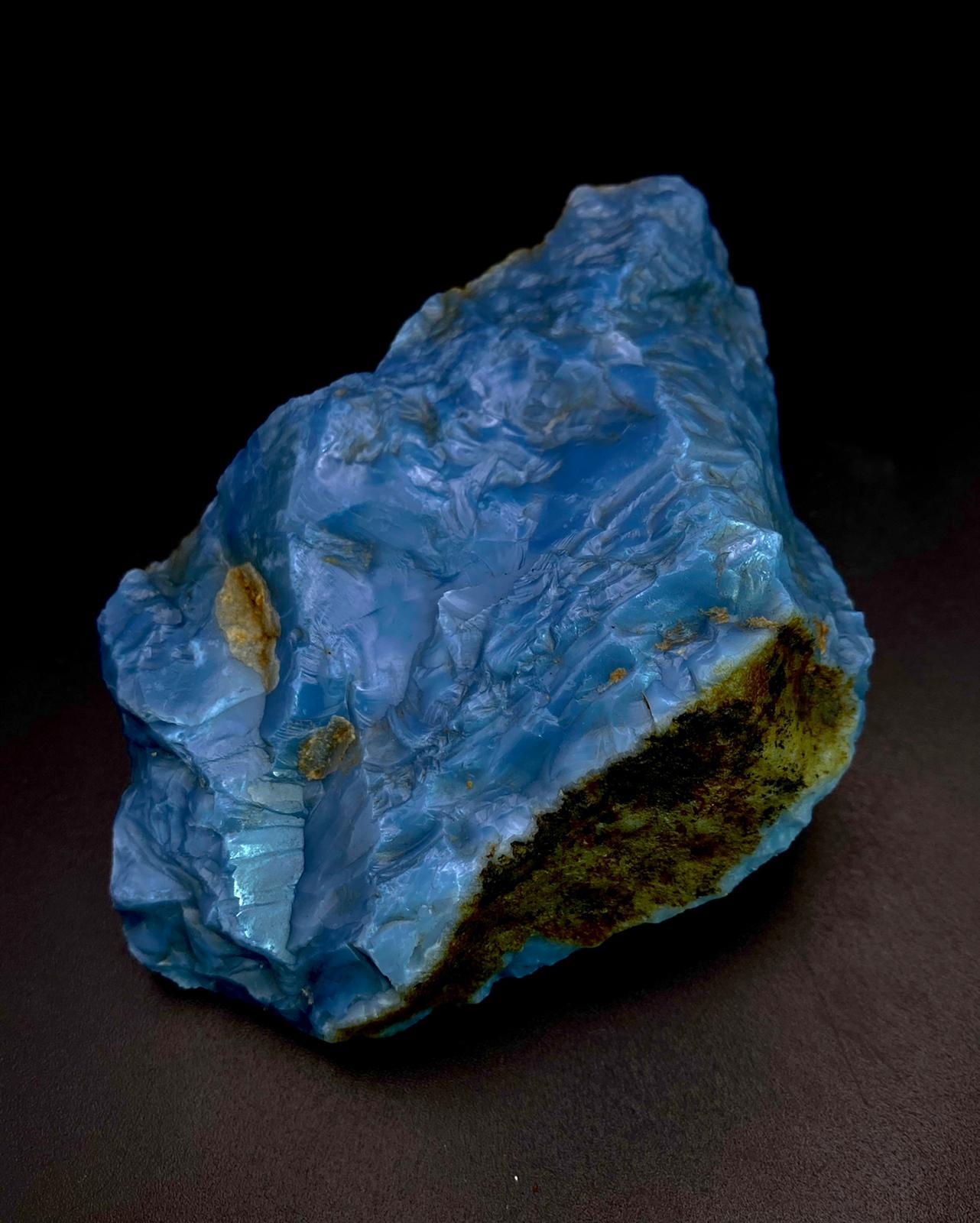 A very desirable for the serious collector, rough, large (834.5 carats), blue, opal specimen from - Image 3 of 4