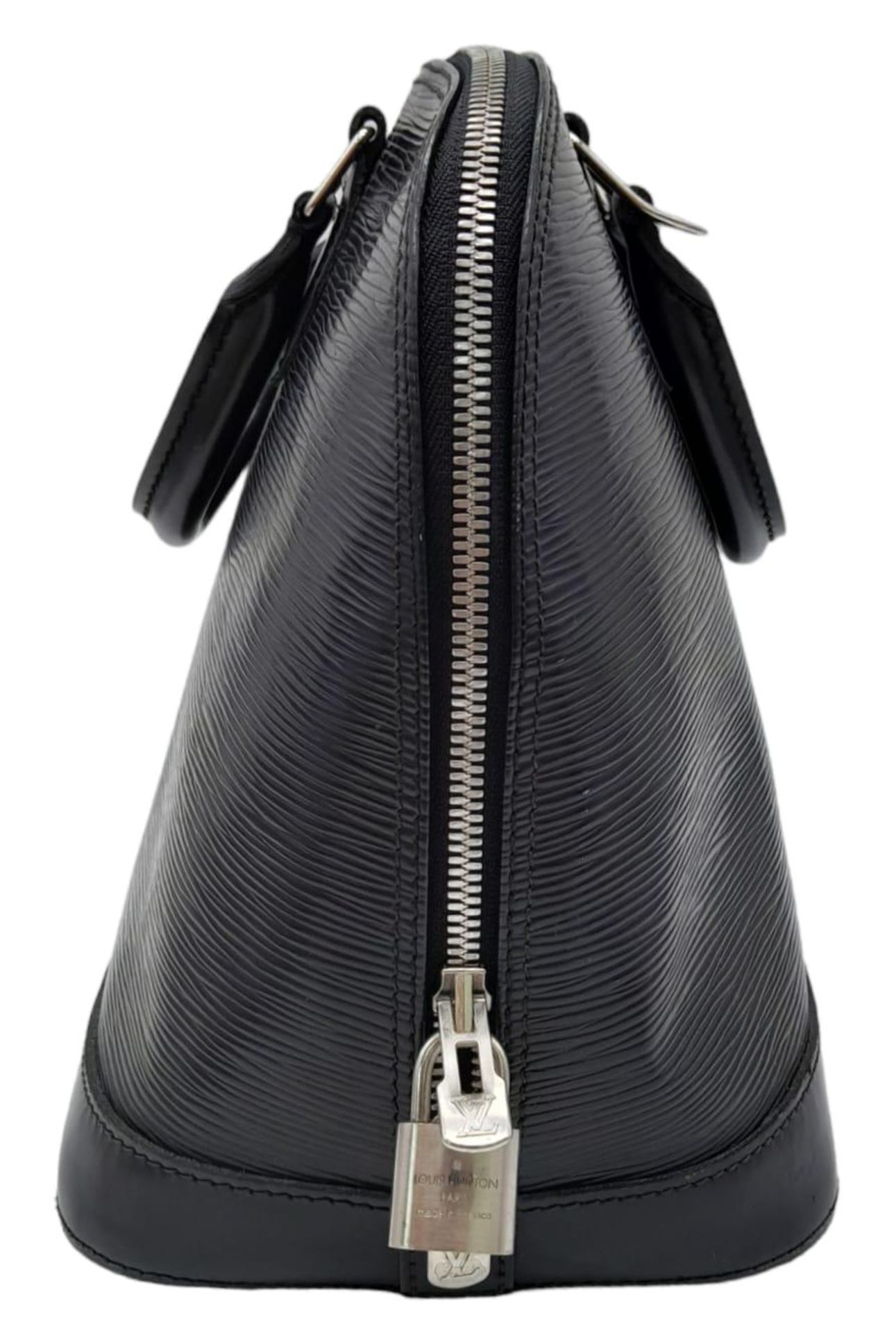 A Louis Vuitton Black 'Alma' Bag. Epi leather exterior with rolled handles, and silver-tone - Bild 3 aus 10