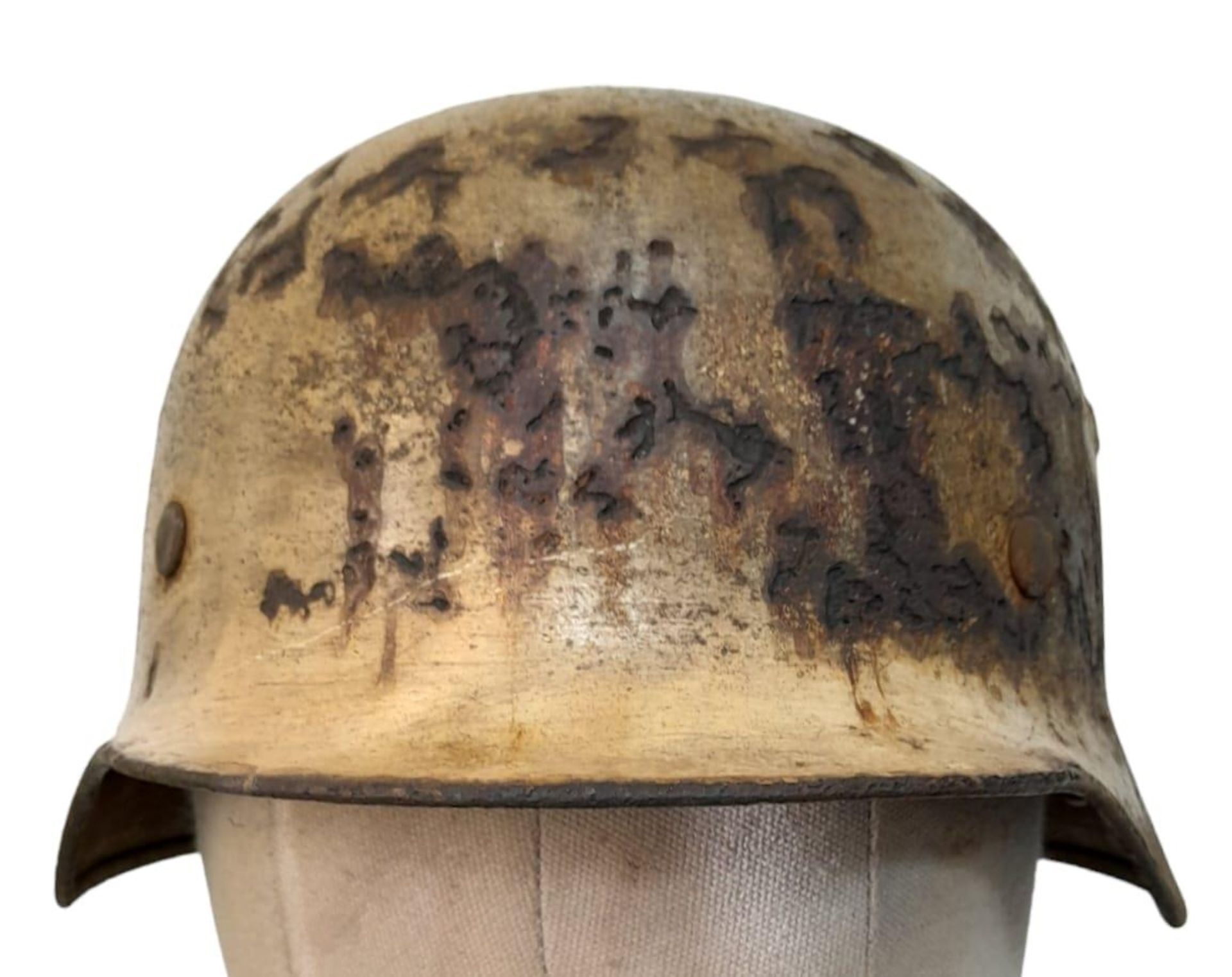 WW2 German M35 Helmet in Winter Camouflage. - Bild 2 aus 6