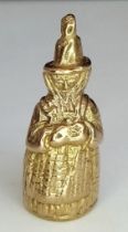 A Vintage 9K Yellow Gold Pilgrim Pendant/Charm. 20mm. 3.11g weight.
