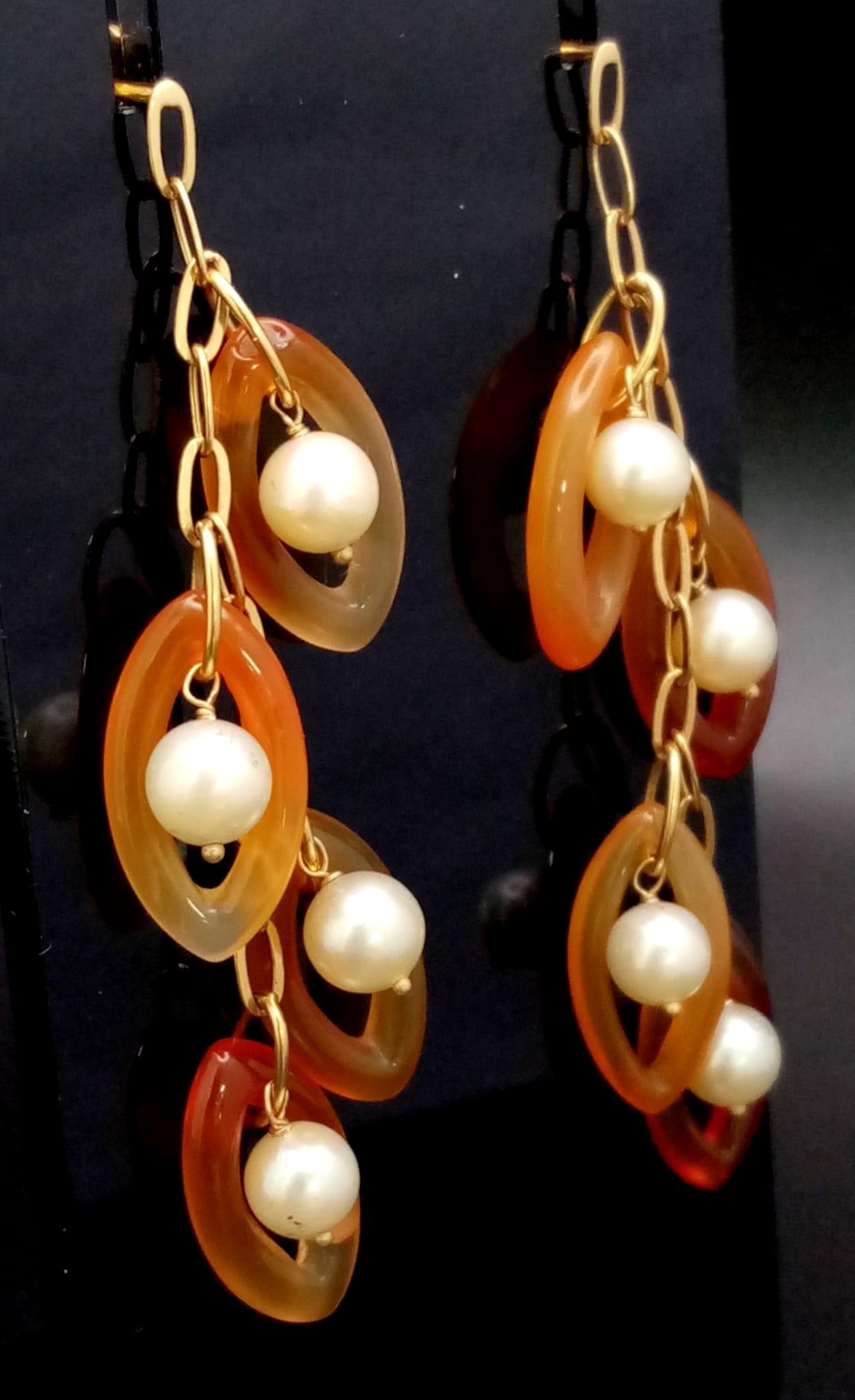 A Pair of Amber and Pearl 18K Gold Drop Earrings. 5cm. 8.78g total weight. - Image 4 of 5