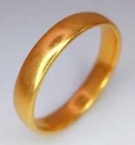 A Vintage 22K Yellow Gold Band Ring. Size N. 3.85g weight.