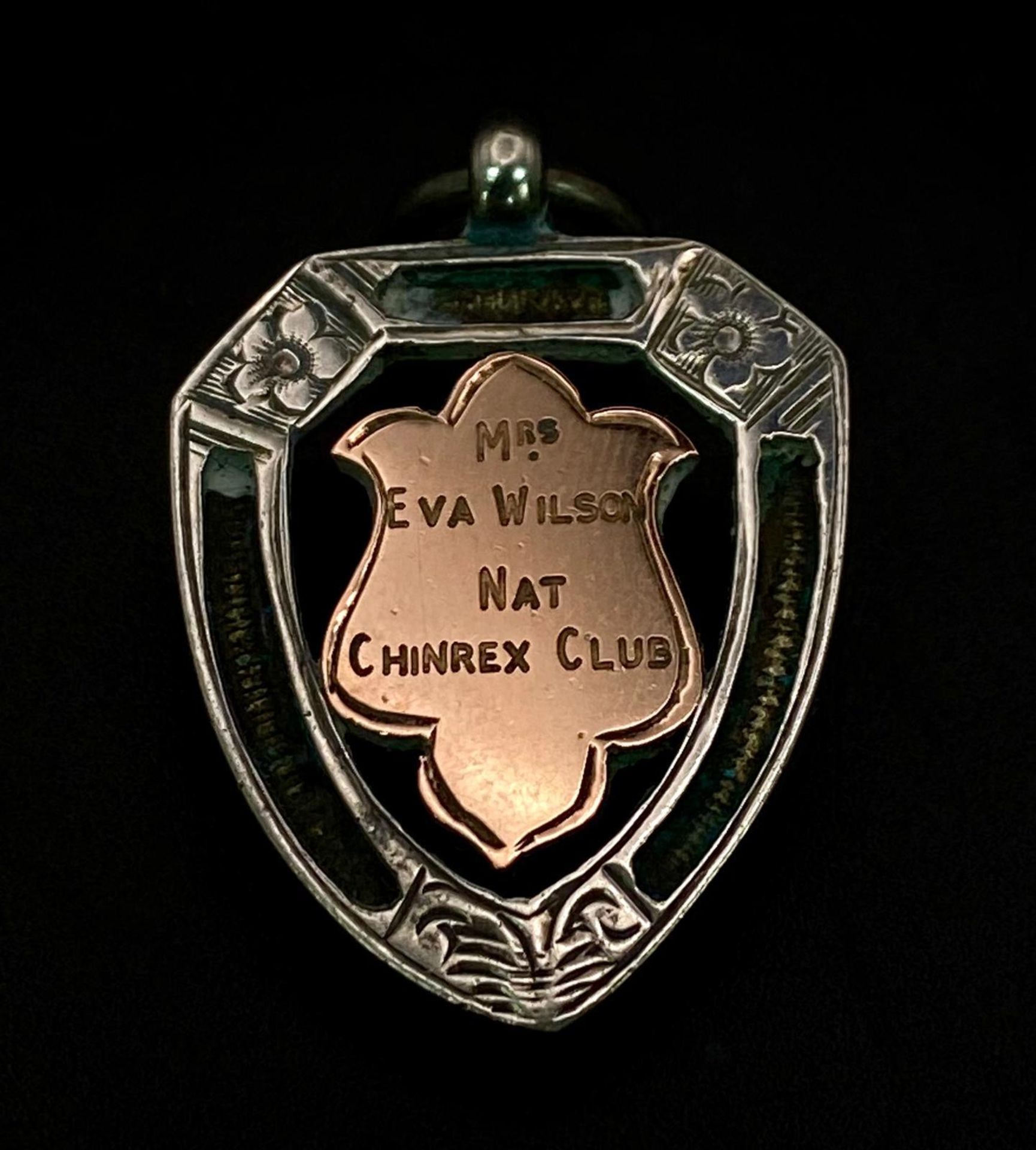 A 1929 Sterling Silver Watch Fob Ornament with Gold Plate Centre. Birmingham hallmarks. - Bild 2 aus 6
