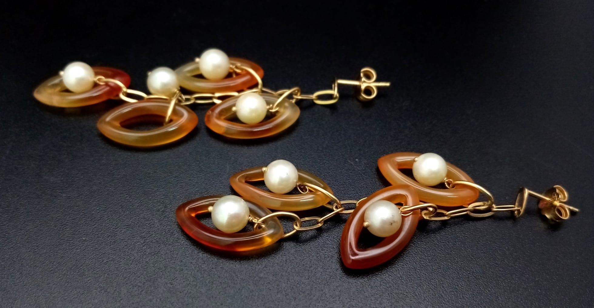 A Pair of Amber and Pearl 18K Gold Drop Earrings. 5cm. 8.78g total weight. - Image 2 of 5