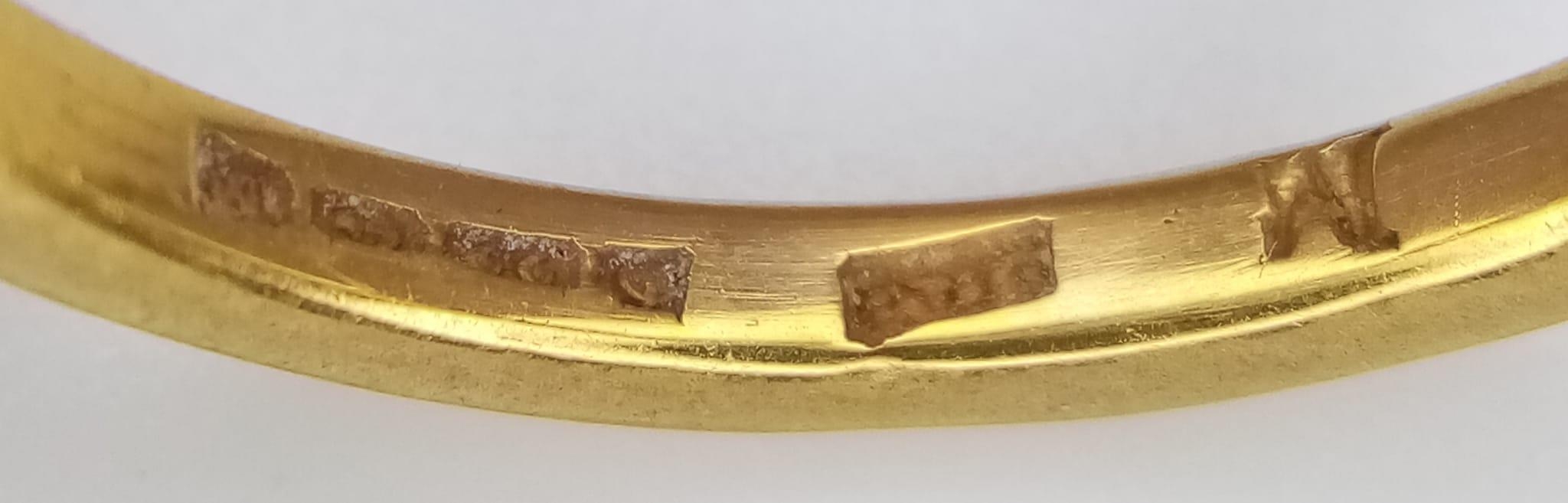 A Vintage 22K Yellow Gold Band Ring. Size R. 4.18g weight. - Image 4 of 4