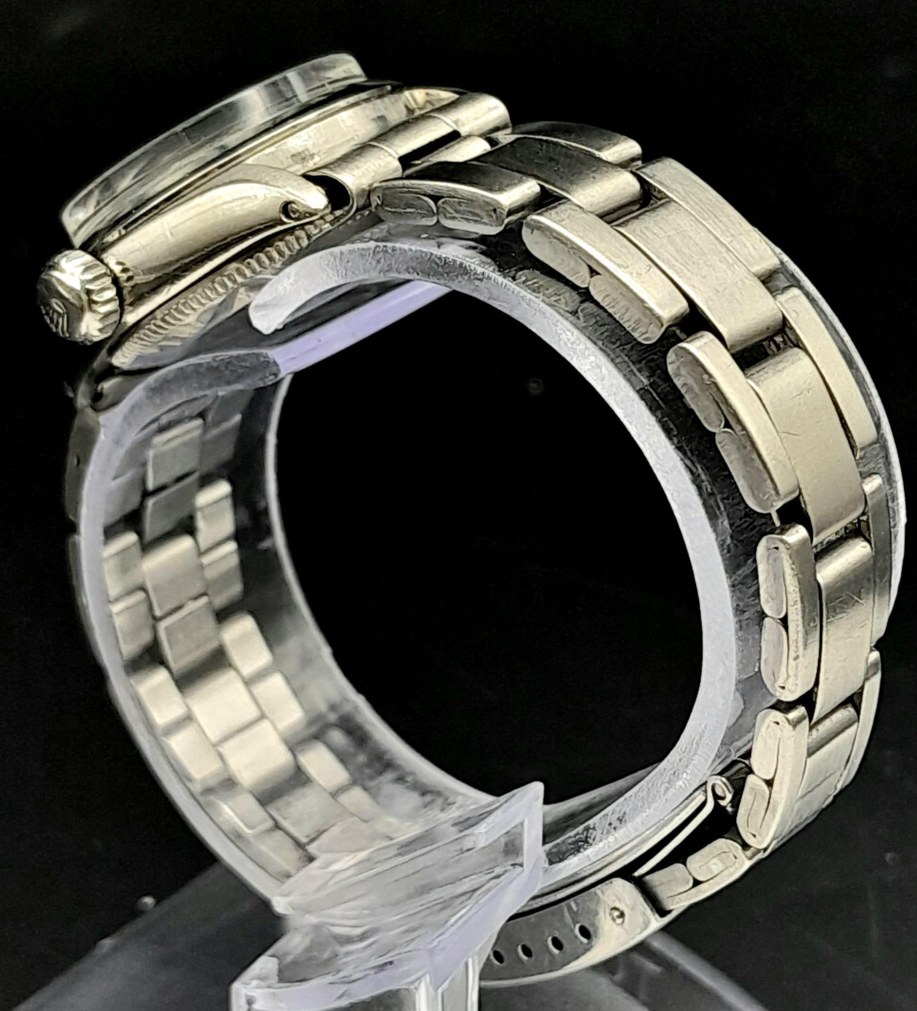 A Custom Rolex Oyster Perpetual Automatic Ladies Watch. Stainless steel bracelet and case - 25mm. - Image 6 of 12