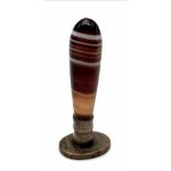 An Extremely Rare 18/19th Century Agate Handled Seal Size: 4.4cm Tall.