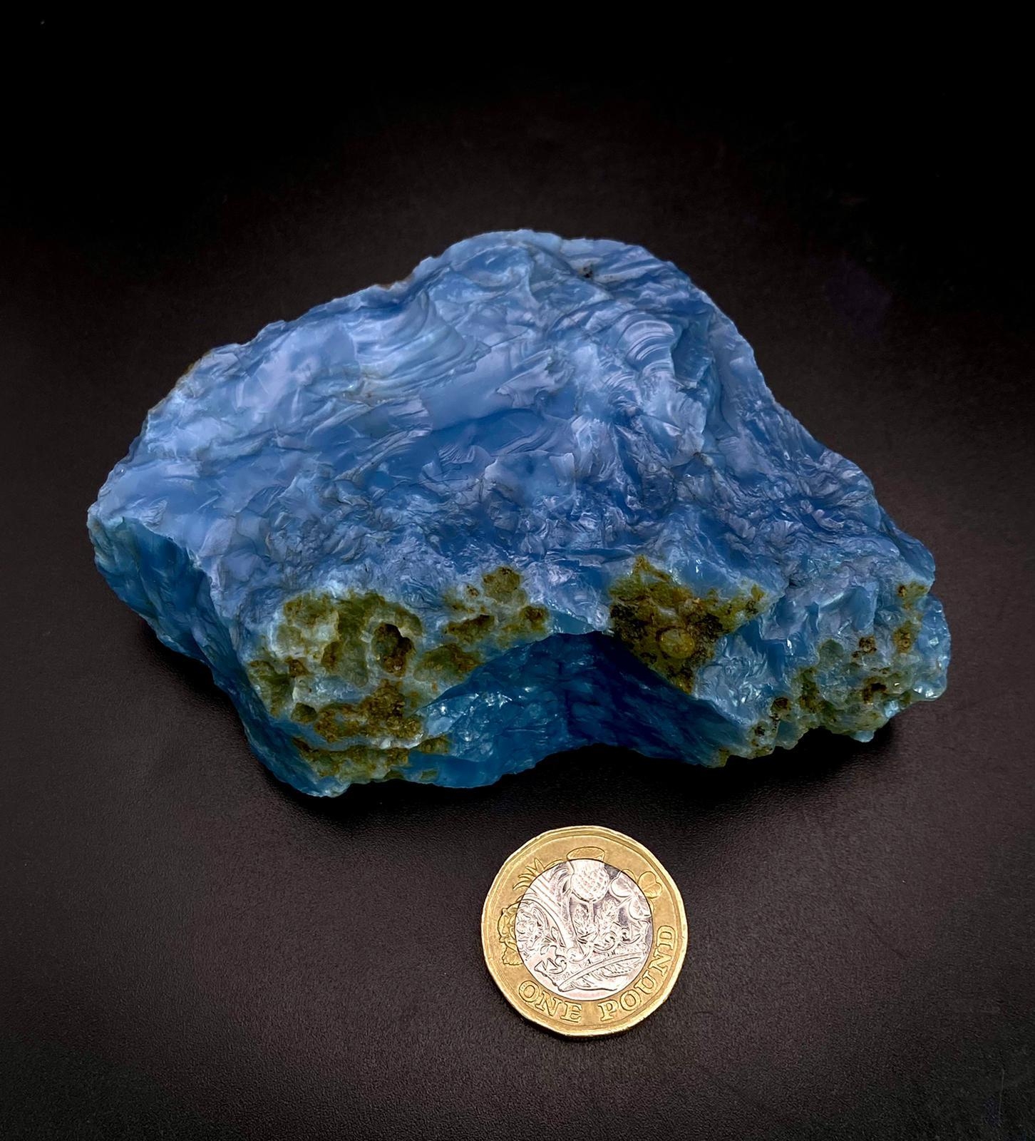 A very desirable for the serious collector, rough, large (834.5 carats), blue, opal specimen from - Image 4 of 4