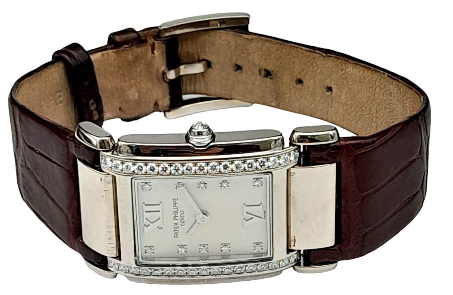 A Vintage Patek Philippe 18K White Gold and Diamond Ladies Watch. Brown leather strap with 18k - Bild 5 aus 11
