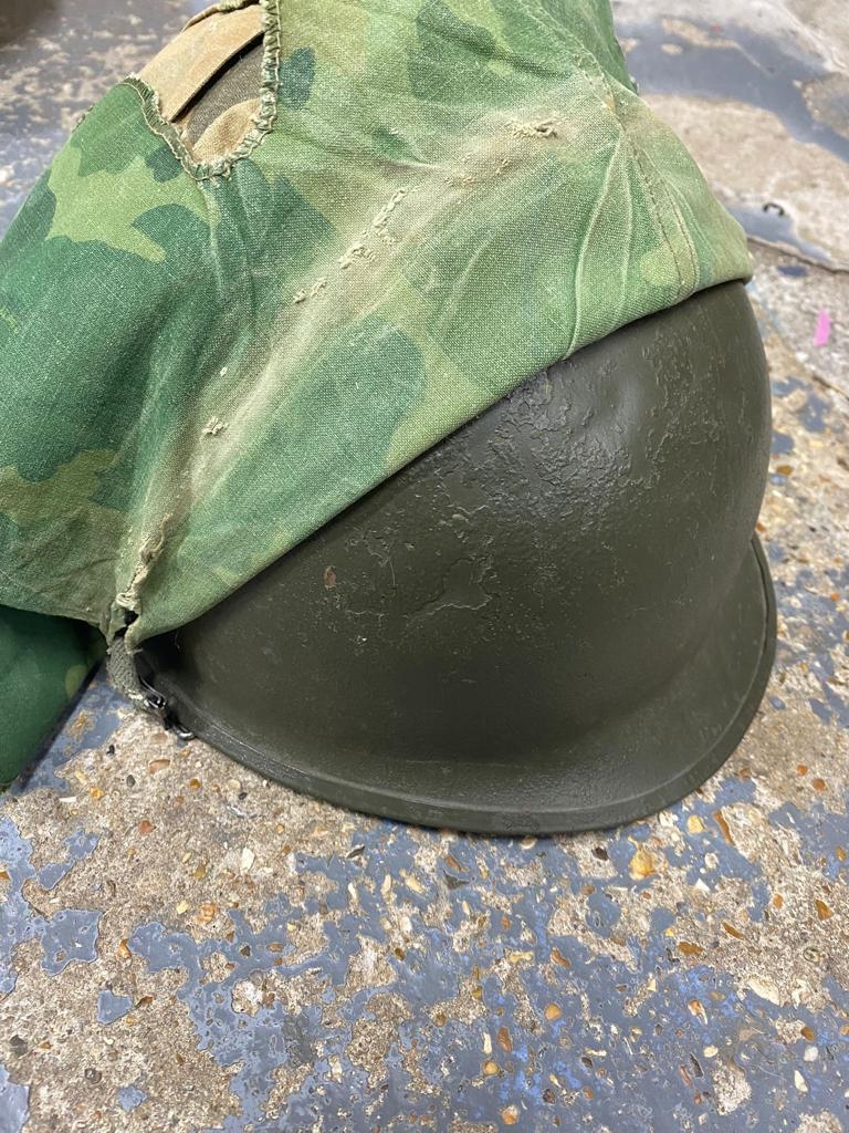An Interesting USA WW2 Rear Seam Helmet with a WW2 Cover and a Vietnam War Era Liner. The cover is - Image 8 of 8