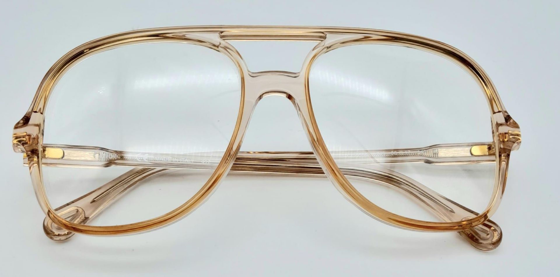 Chloe 'Patty' Eyeglasses. Large navigator shape/style and nude colour, Patty brings a 70s-inspired - Bild 3 aus 11