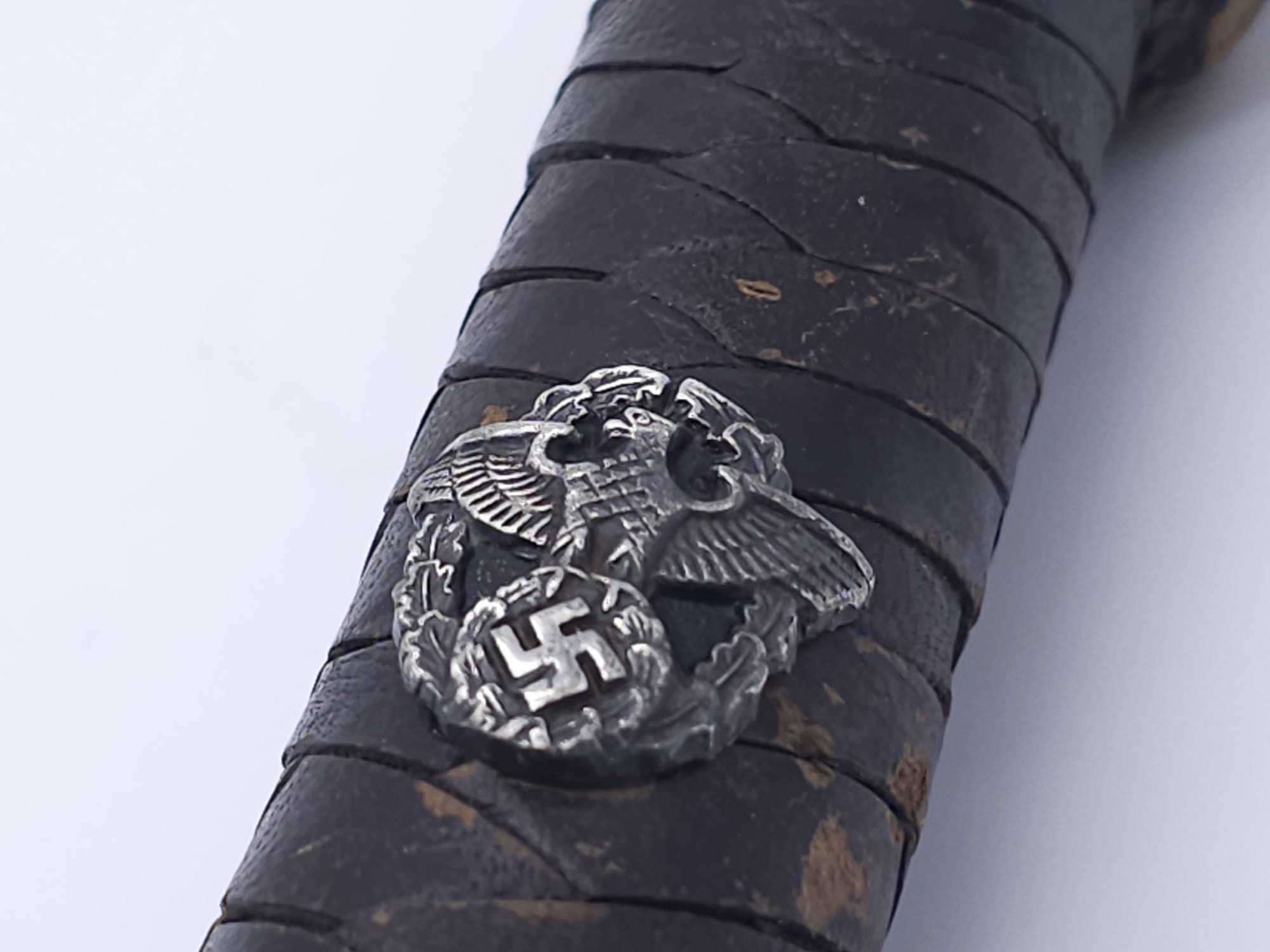 WW2 German Bull Whip Handle with a badge of the Ordnungspolizei embedded into the handle. Maybe - Image 4 of 5