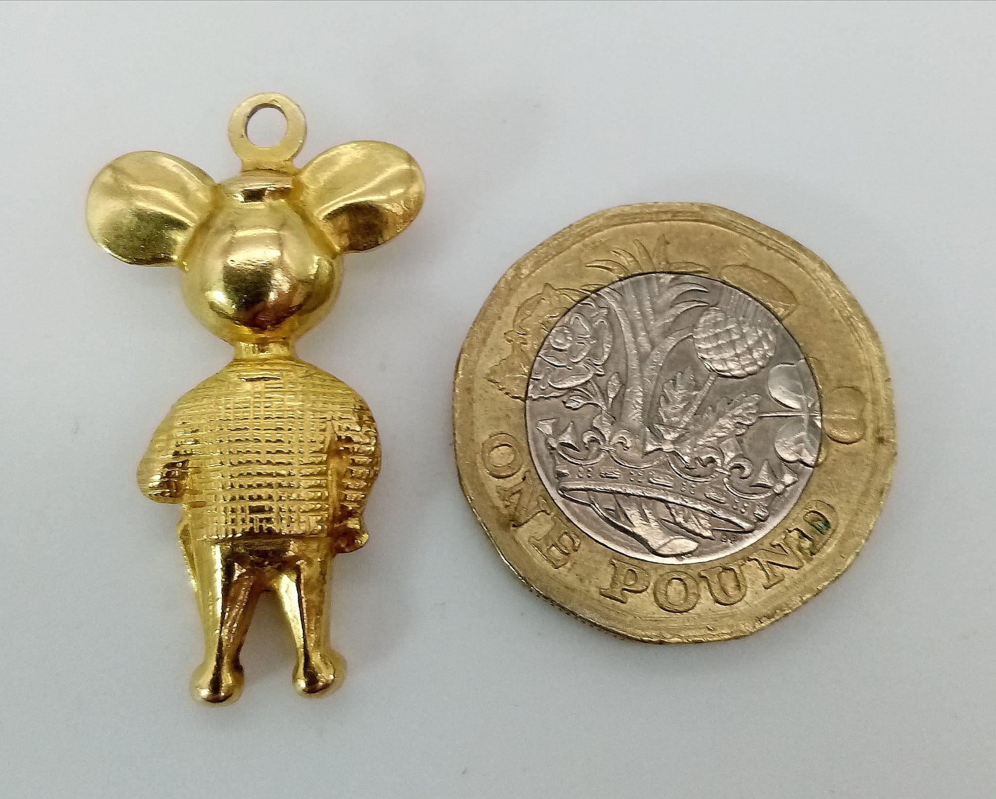 A Vintage 18K Yellow Gold Gentleman Mouse Pendant/Charm. 3cm. 2.66g weight. - Image 2 of 2