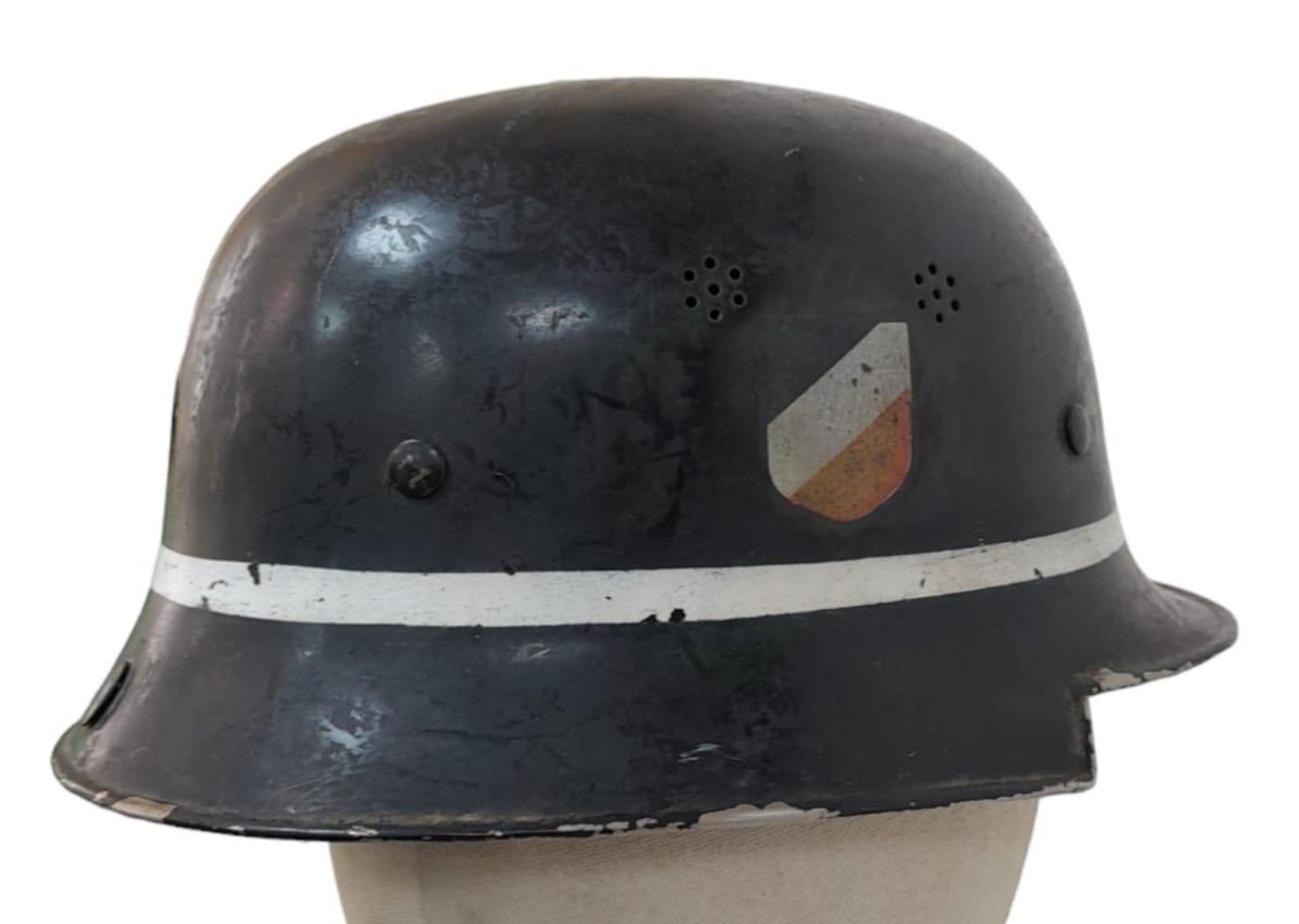 WW2 German Luftwaffe Crash Tender Crew Helmet. - Bild 6 aus 6