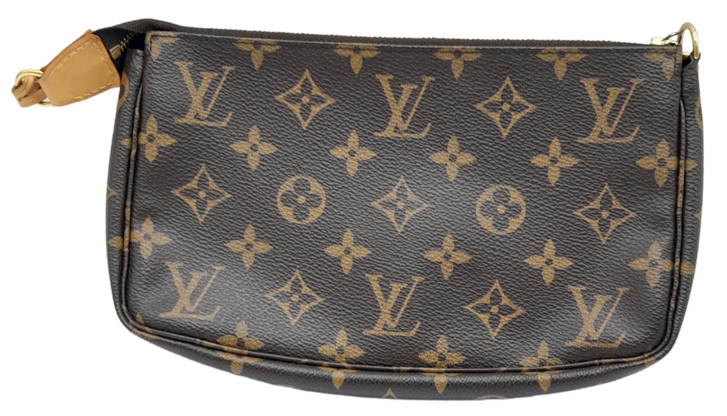 This Louis Vuitton Pochette features the classic mongogram canvas design, engraved gold tone - Image 3 of 9