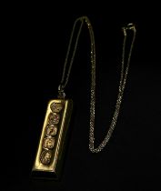 1977 Silver Gilt Jubilee Ingot Pendant Necklace. 46cm Length Sterling Silver Gilt Chain. 31.25