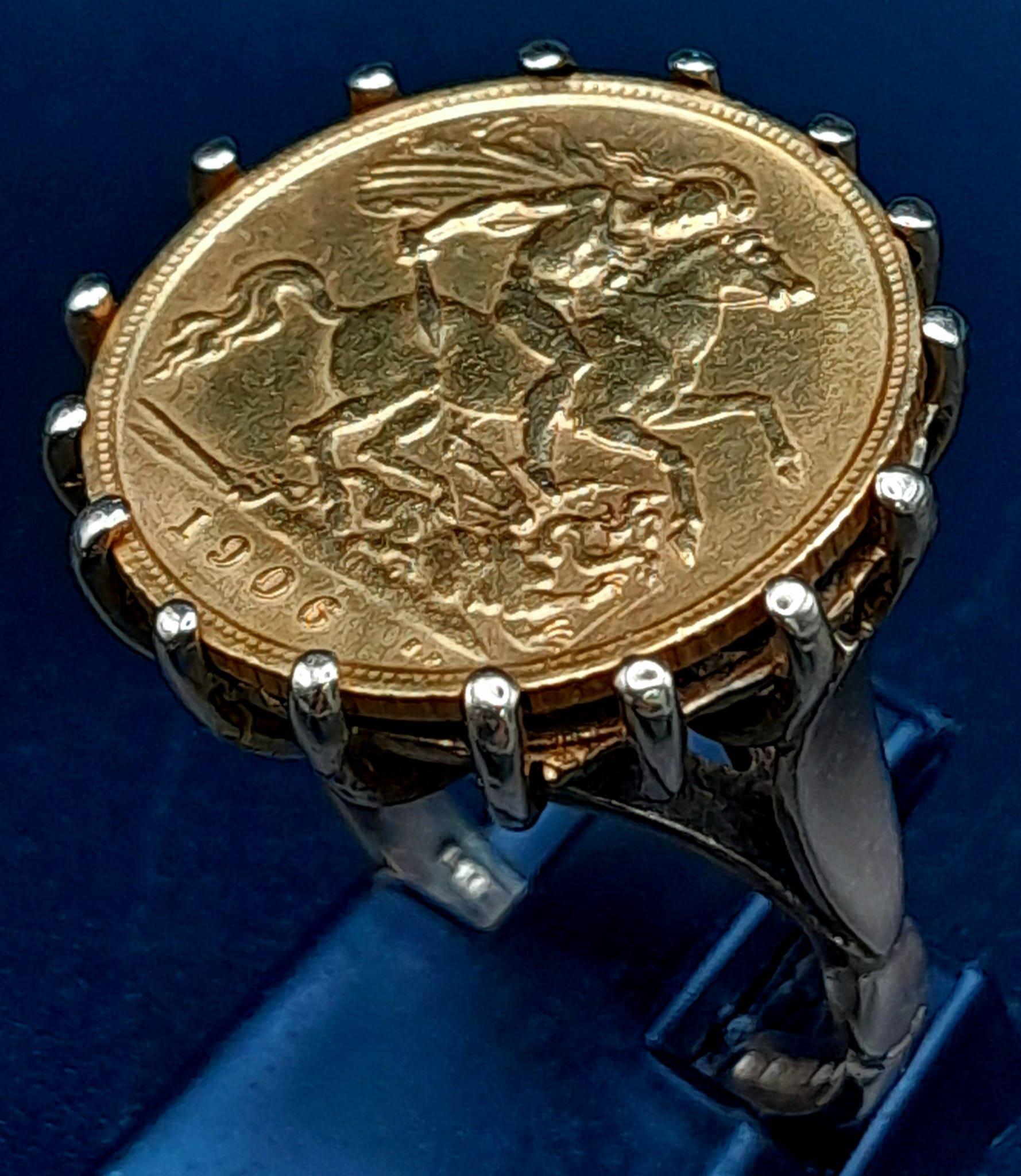 A 9 K yellow gold ring with a sovereign 1906. Ring size: L, weight: 9.6 g - Image 3 of 7