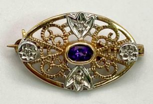 9K YELLOW GOLD DIAMOND & AMETHYST BROOCH. 2CM IN LENGHT. WEIGHT: 2G, 22X13MM