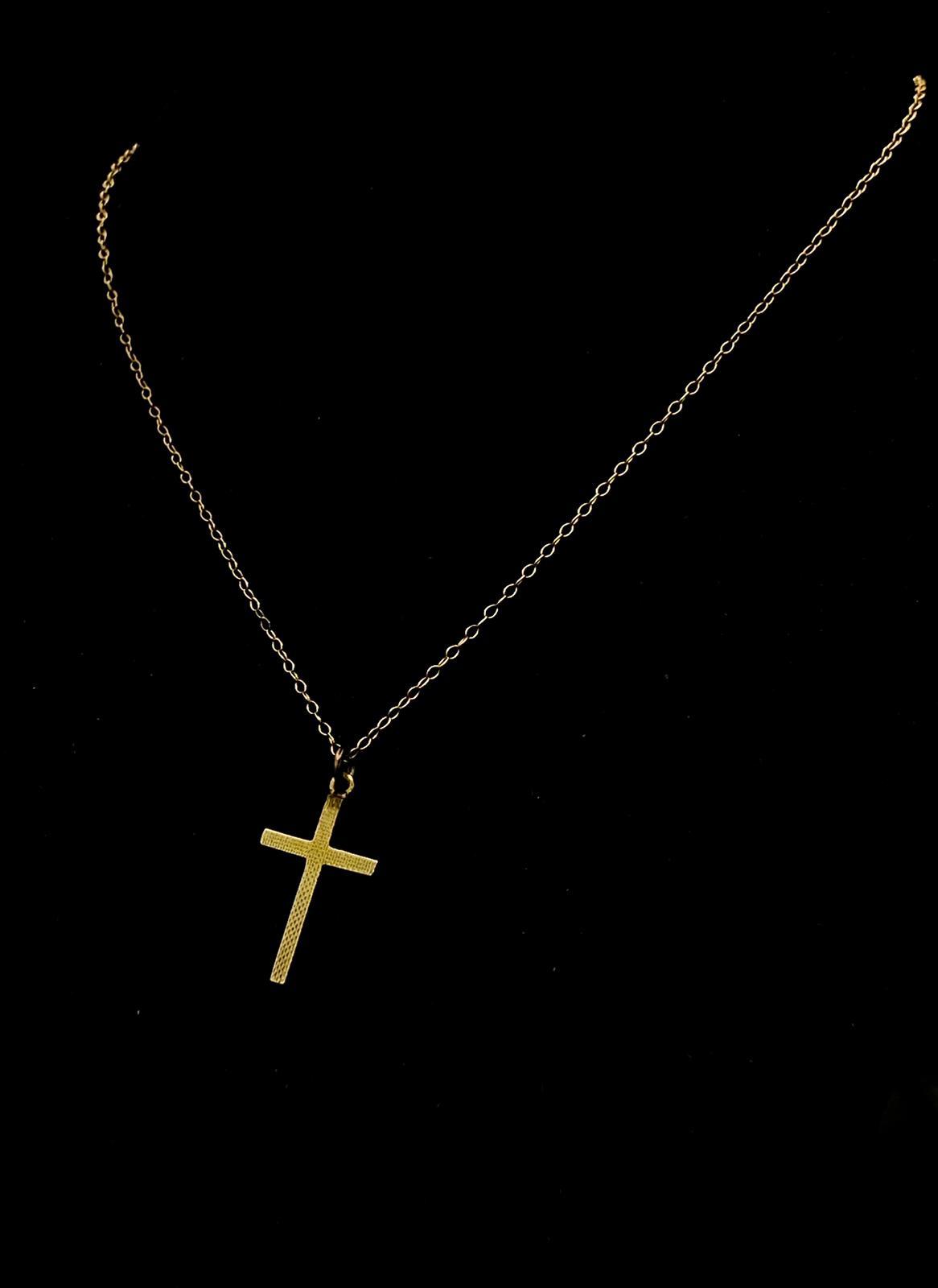 9k yellow gold patterned cross with matching 18"" belcher chain Weight: 2.9g - Image 2 of 5