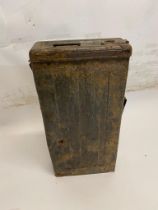 A Rare WW2 German Shell Transit Case - Designed to hold three shells. Unfortunately, it does have