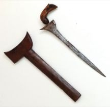 An Antique Keris Saras Dagger - Blade length 33cm. Please see photos for conditions.