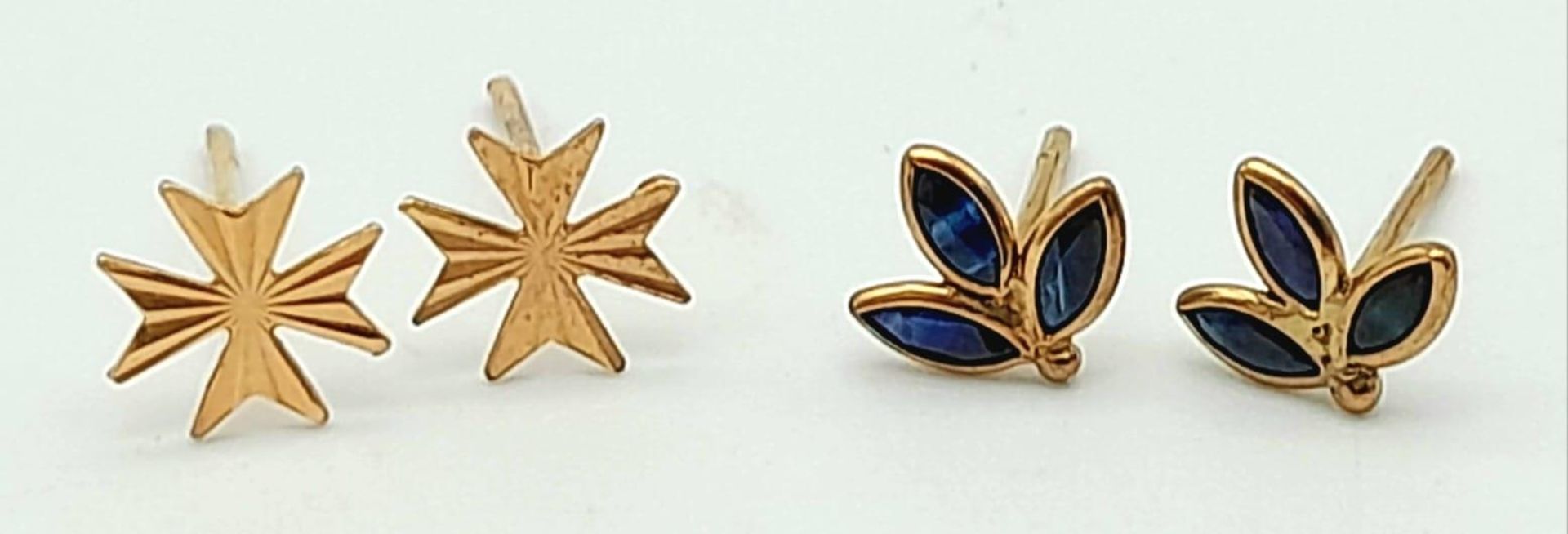 Two Pairs of 9K Gold Floral Shaped Stud Earrings. No backs.