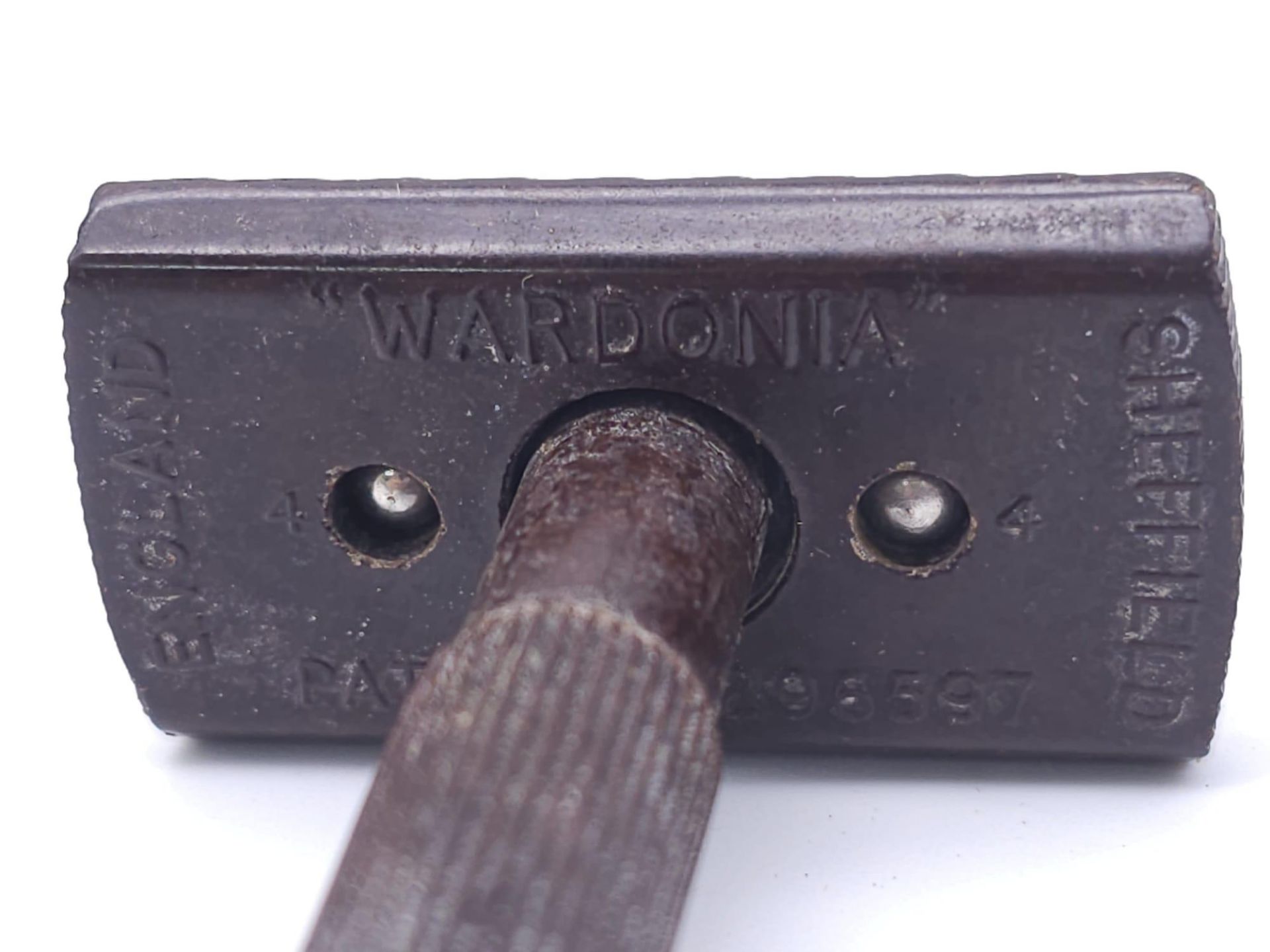 WW2 British Shaving Kit, sent to a Prisoner of War in German containing a hidden compass under the - Bild 4 aus 19