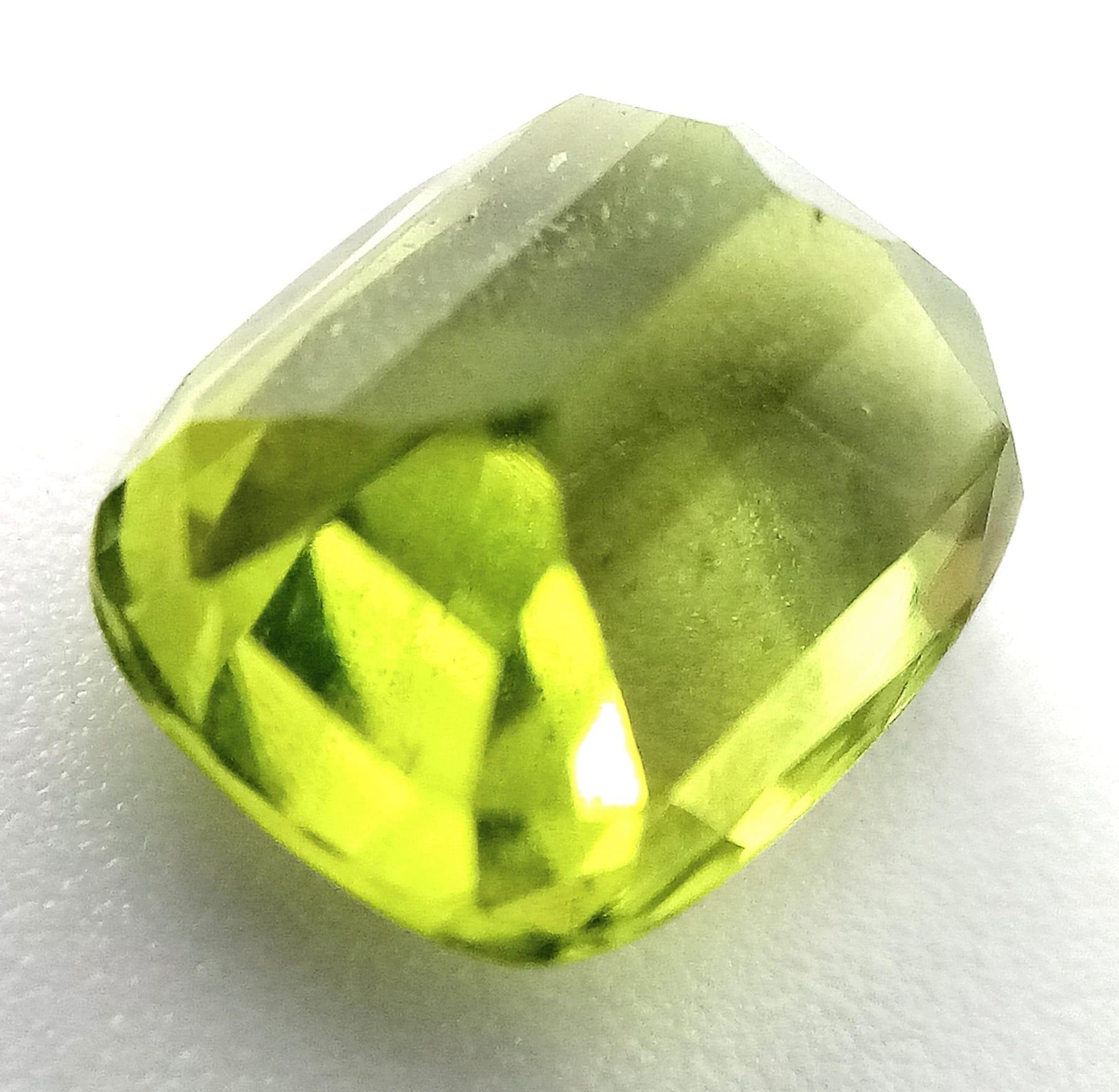 3.02ct Untreated Peridot Gemstone - Pakistan Origin - GGI Certified.