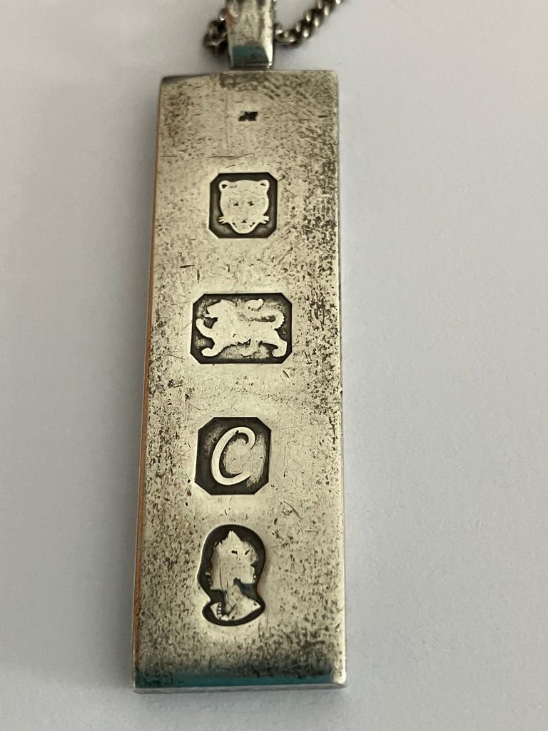 Vintage SILVER INGOT PENDANT Having clear hallmark for London 1977. Complete with a removable - Image 3 of 3