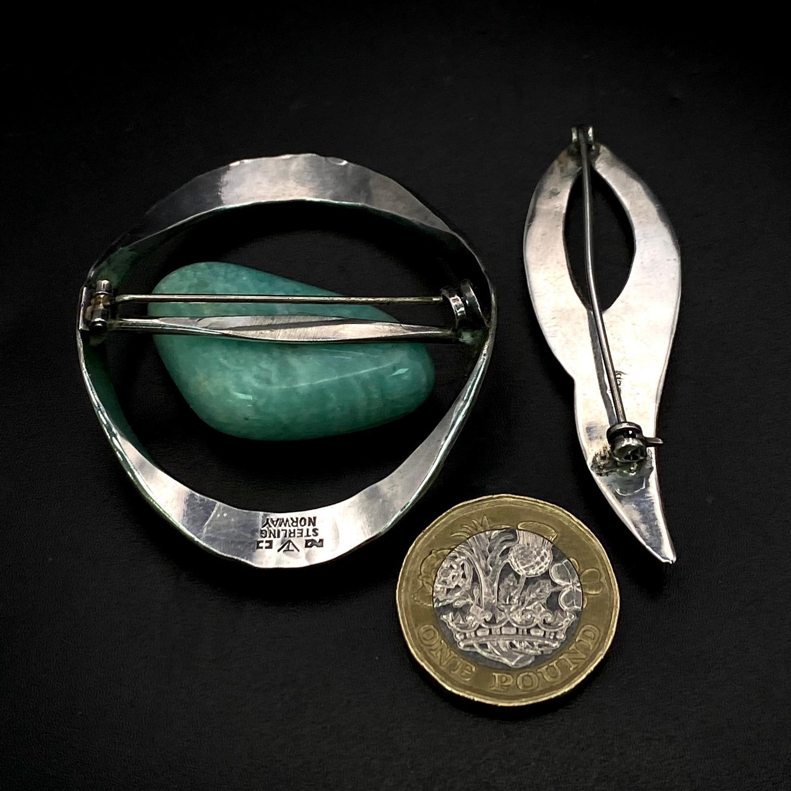 Two Sterling Silver Vintage Brooches. First, a stunning NORWAY Silver brooch with large Turquoise - Image 3 of 5